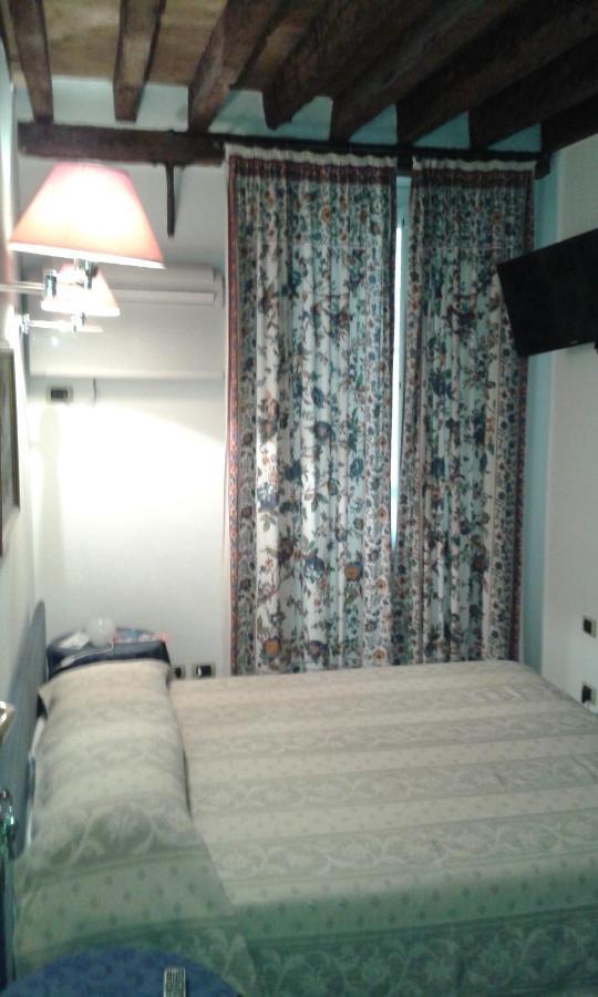 Affittacamere Bed And Breakfast San Lorenzo Genova Eksteriør bilde
